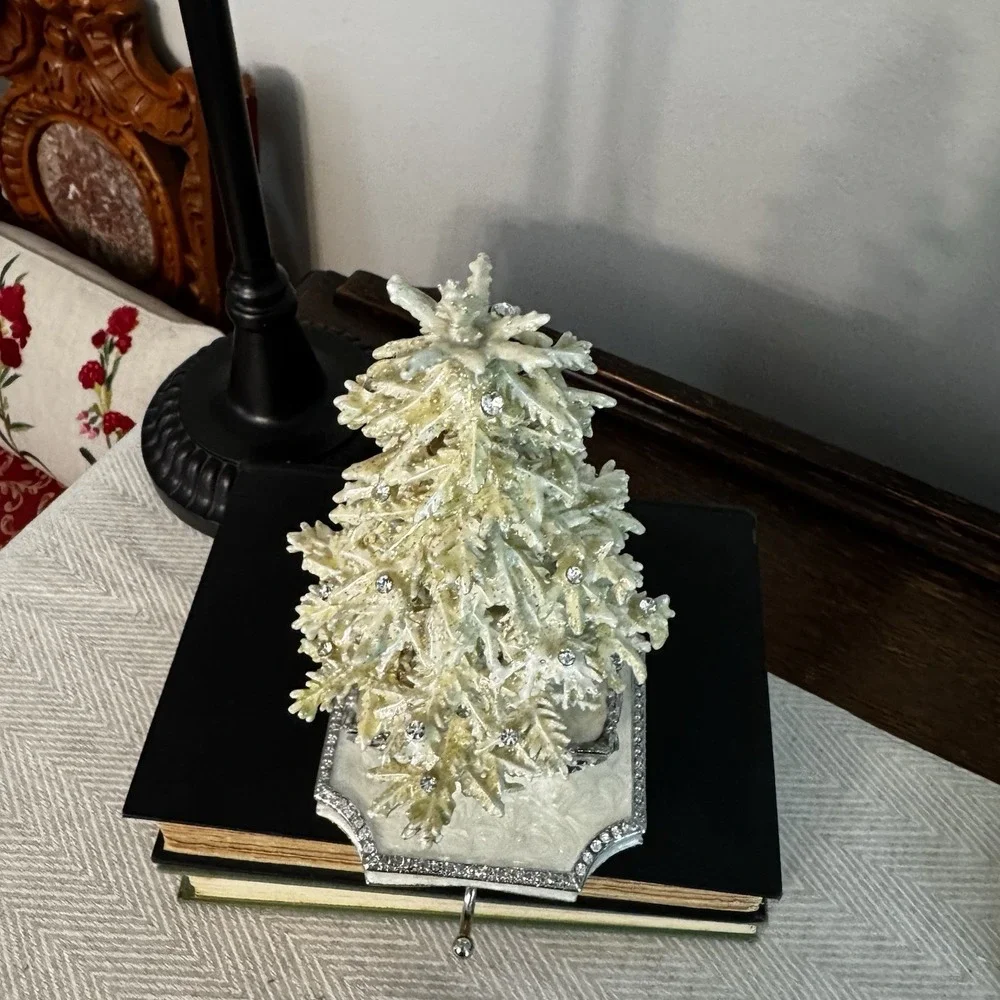 Olivia Riegel‎ Flocked Swarovski Crystal Pewter Christmas Tree Stocking Holder